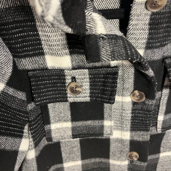 Old Navy Girls Oversized Soft Plaid Shacket Size 8 Black Plaid - Picture 7 of 8